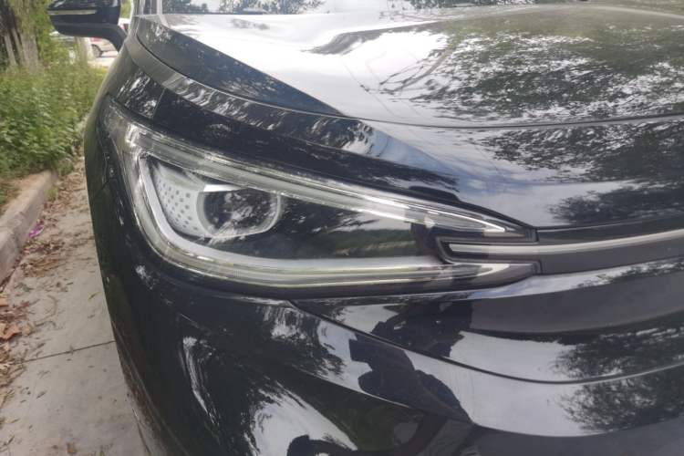 Used Volkswagen ID.4 X 2021 Pure+ Long-Range Edition Right Front Headlight