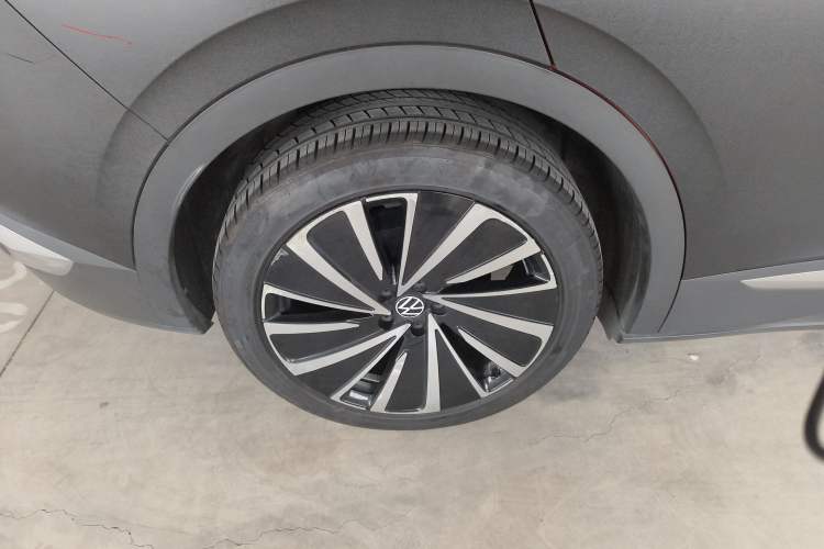 Used Volkswagen ID.4 X 2021 Pro Smart Long-Range Edition Right Rear Wheel Hub