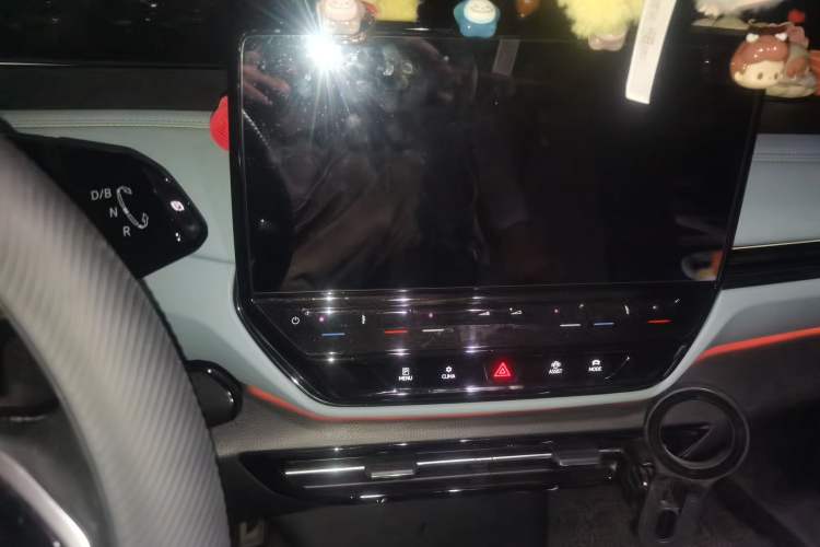 Used Volkswagen ID.4 X 2021 Pro Smart Long-Range Edition Audio And AC Panel