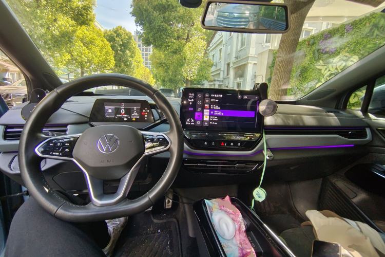 Used Volkswagen ID.4 X 2021 Kinergy All-Wheel Drive Early-Bird Edition Center Console