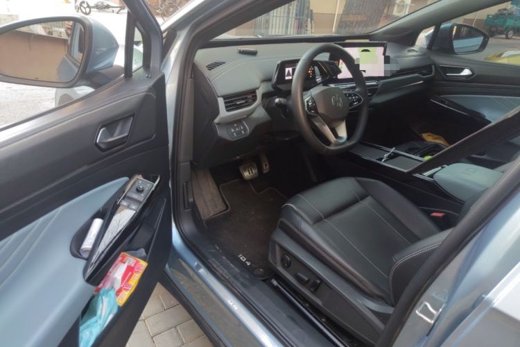 Used Volkswagen ID.4 X 2021 Pure+ Long-Range Edition Driver Seat