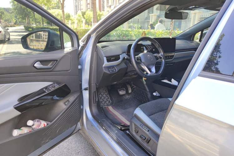 Used Volkswagen ID.4 X 2021 Pro Smart Long-Range Edition Driver Seat