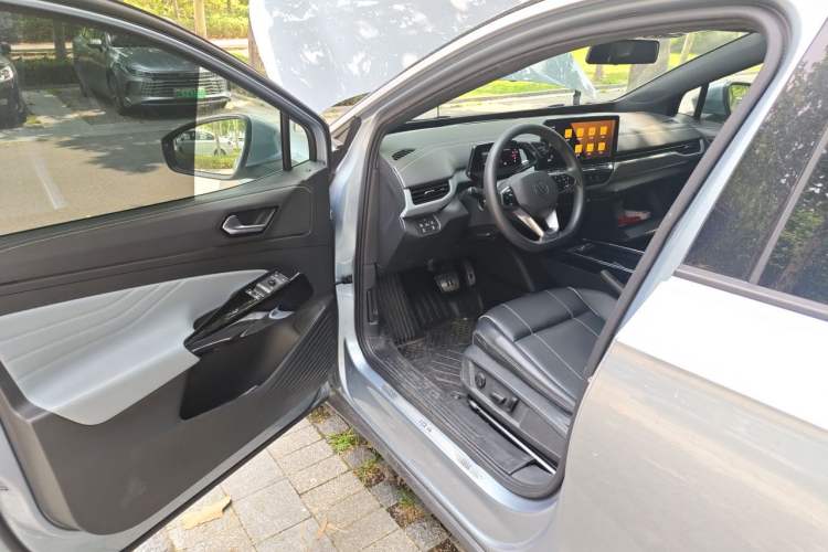 Used Volkswagen ID.4 X 2021 Pure+ Long-Range Edition Driver Seat