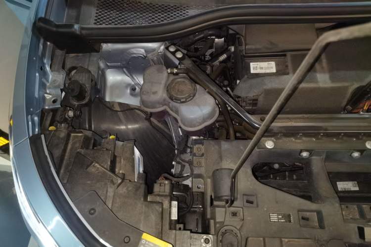 Used Volkswagen ID.4 X 2021 Pro Smart Long-Range Edition Engine Bay Right