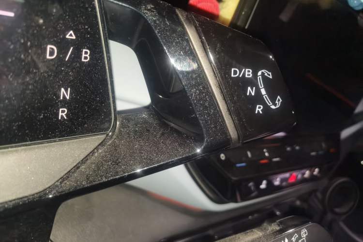 Used Volkswagen ID.4 X 2021 Pro Smart Long-Range Edition Gear Lever