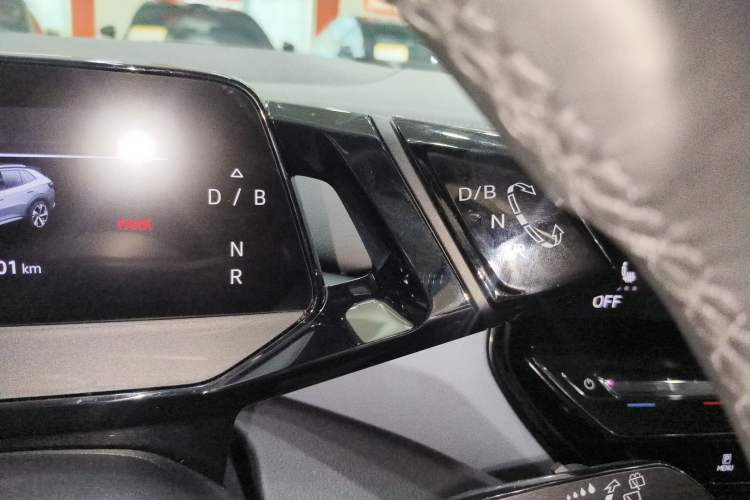Used Volkswagen ID.4 X 2021 Prime Kinergy Four-Wheel Drive Edition Gear Lever