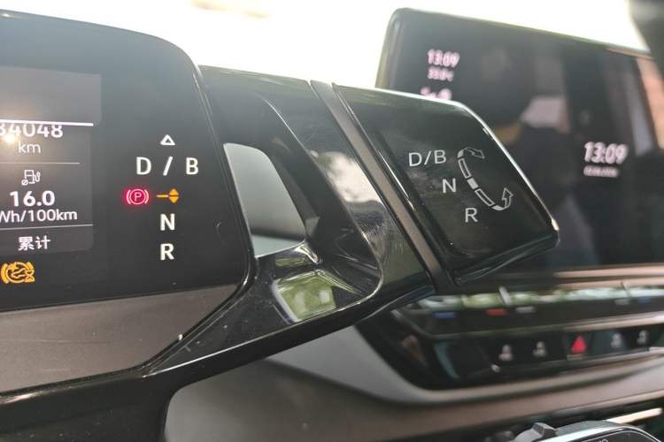 Used Volkswagen ID.4 X 2021 Pro Smart Long-Range Edition Gear Lever