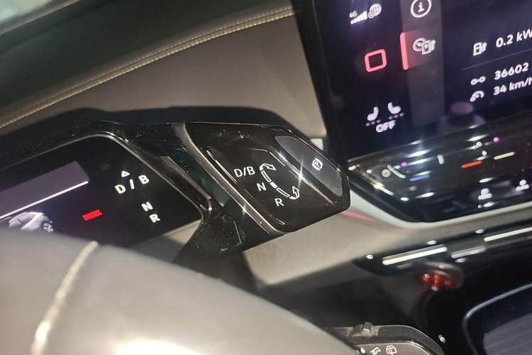 Used Volkswagen ID.4 X 2021 Pro Smart Long-Range Edition Gear Lever