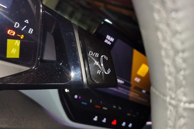 Used Volkswagen ID.4 X 2021 Pro Smart Long-Range Edition Gear Lever