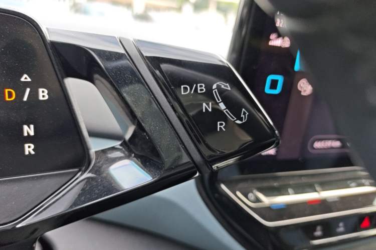 Used Volkswagen ID.4 X 2021 Pro Smart Long-Range Edition Gear Lever