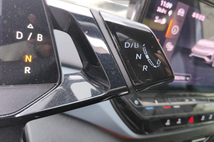 Used Volkswagen ID.4 X 2021 Pro Smart Long-Range Edition Gear Lever