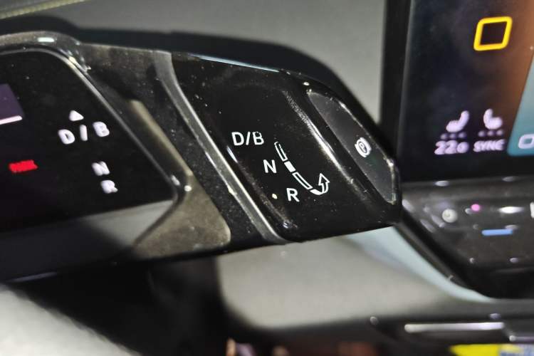 Used Volkswagen ID.4 X 2021 Pure+ Long-Range Edition Gear Lever