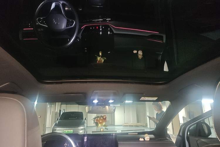 Used Volkswagen ID.4 X 2021 Pro Smart Long-Range Edition Headliner