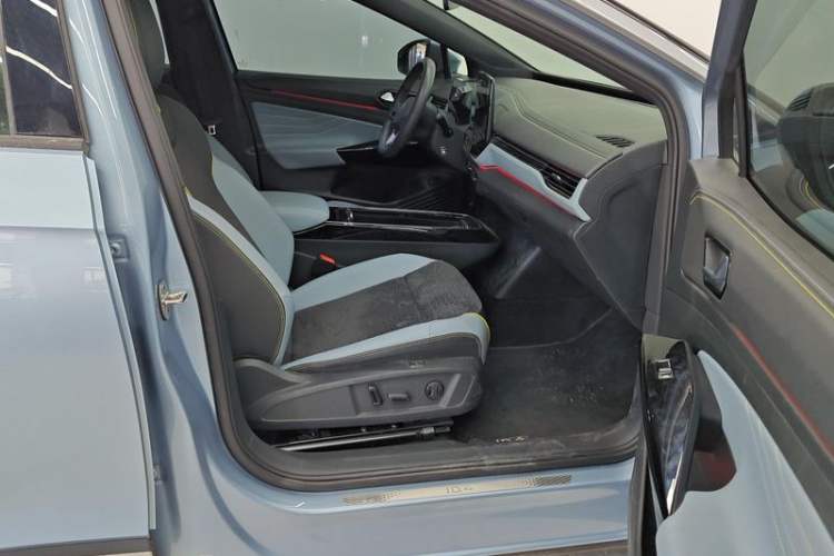 Used Volkswagen ID.4 X 2021 Pro Smart Long-Range Edition Interior 3