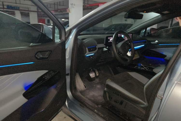 Used Volkswagen ID.4 X 2021 Pro Smart Long-Range Edition Interior 3