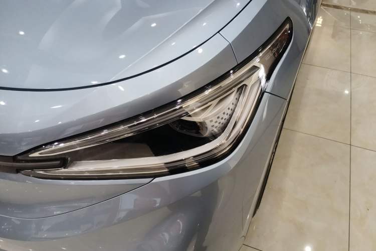 Used Volkswagen ID.4 X 2021 Prime Kinergy Four-Wheel Drive Edition Left Front Headlight
