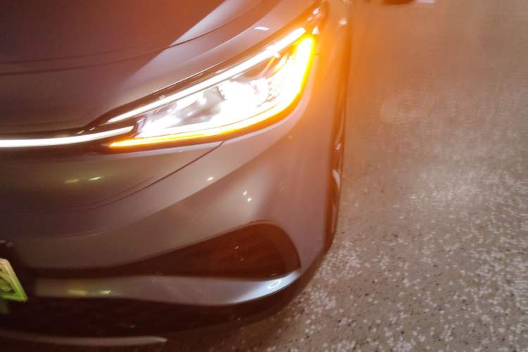 Used Volkswagen ID.4 X 2021 Kinergy All-Wheel Drive Early-Bird Edition Left Front Headlight