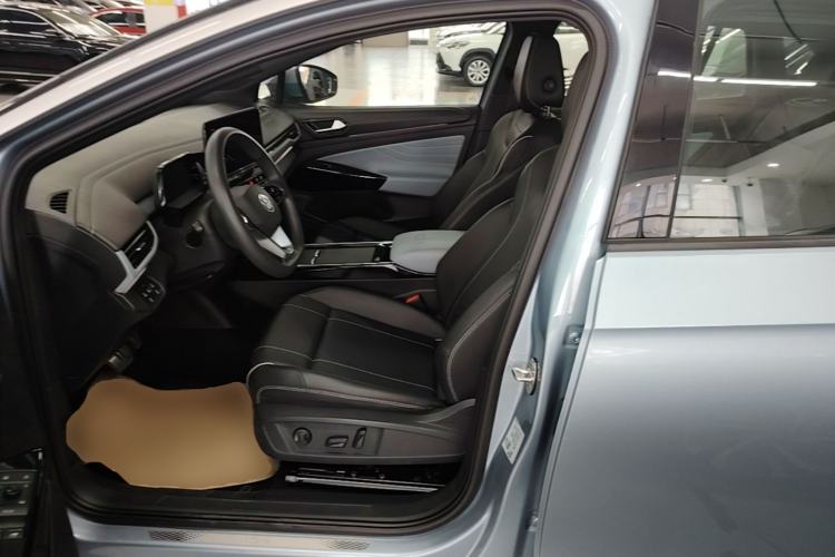 Used Volkswagen ID.4 X 2021 Pure Edition Left Front Seat