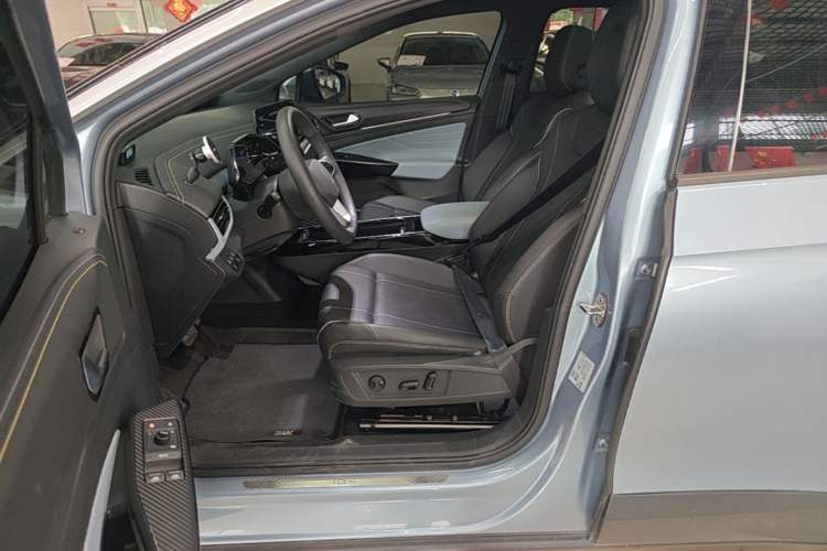 Used Volkswagen ID.4 X 2021 Pure Edition Left Front Seat