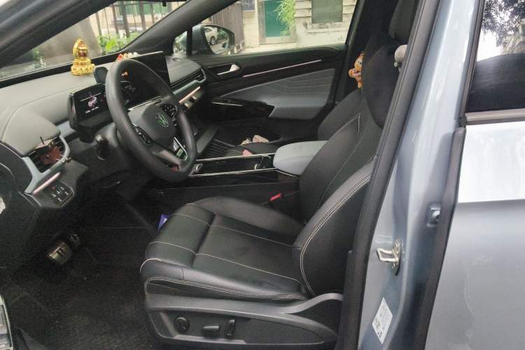 Used Volkswagen ID.4 X 2021 Pure+ Long-Range Edition Left Front Seat