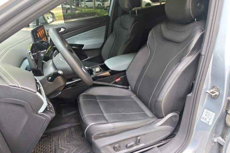Used Volkswagen ID.4 X 2021 Pure+ Long-Range Edition Left Front Seat