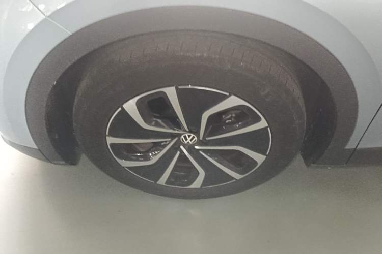Used Volkswagen ID.4 X 2021 Pure Edition Left Front Wheel Hub