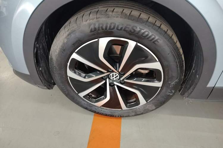 Used Volkswagen ID.4 X 2021 Pure Edition Left Front Wheel Hub