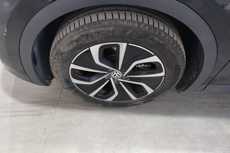 Used Volkswagen ID.4 X 2021 Pure Edition Left Front Wheel Hub