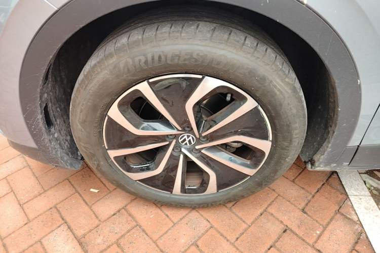 Used Volkswagen ID.4 X 2021 Pure Edition Left Front Wheel Hub
