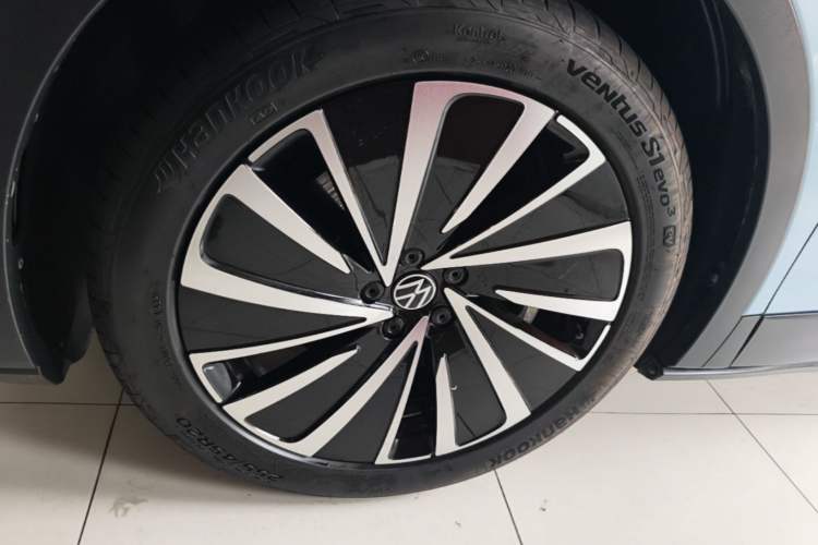 Used Volkswagen ID.4 X 2021 Pro Smart Long-Range Edition Left Front Wheel Hub