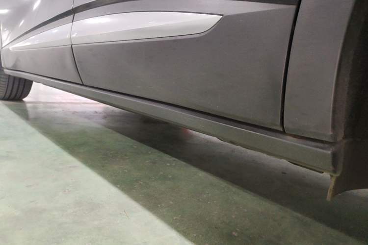 Used Volkswagen ID.4 X 2021 Pro Smart Long-Range Edition Left Side Sill