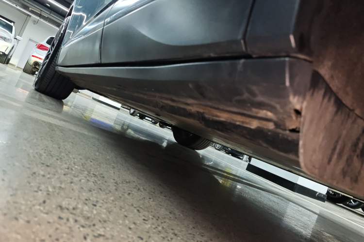 Used Volkswagen ID.4 X 2021 Pro Smart Long-Range Edition Left Side Sill