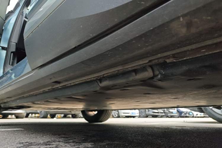Used Volkswagen ID.4 X 2021 Pro Smart Long-Range Edition Left Side Sill