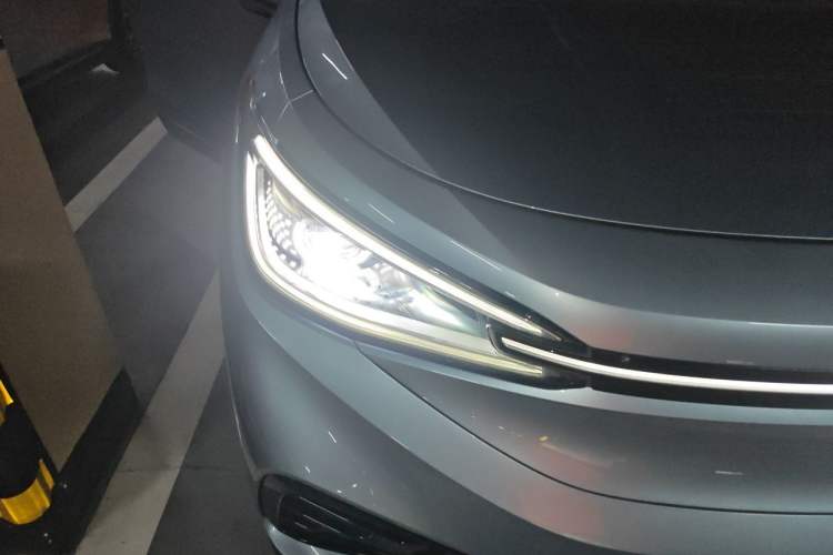 Used Volkswagen ID.4 X 2021 Pro Smart Long-Range Edition Right Front Headlight