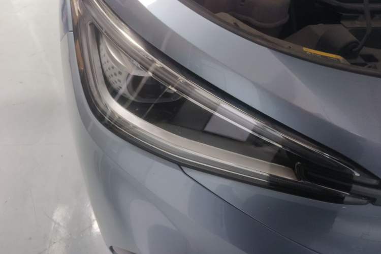 Used Volkswagen ID.4 X 2021 Pure+ Long-Range Edition Right Front Headlight
