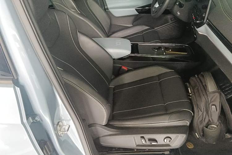 Used Volkswagen ID.4 X 2021 Pure Edition Right Front Seat