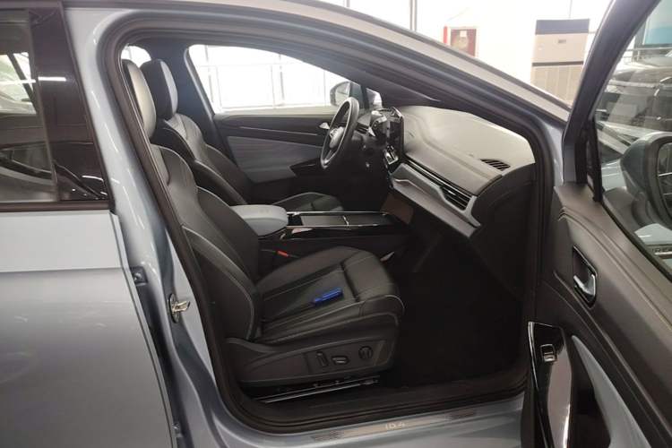Used Volkswagen ID.4 X 2021 Pure Edition Right Front Seat
