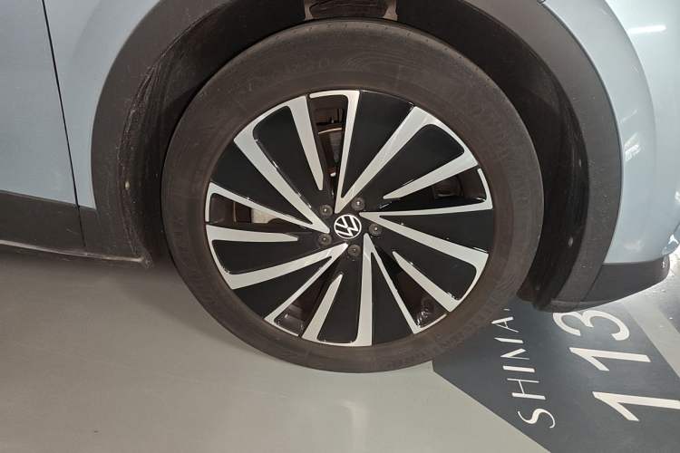 Used Volkswagen ID.4 X 2021 Pro Smart Long-Range Edition Right Front Wheel Hub