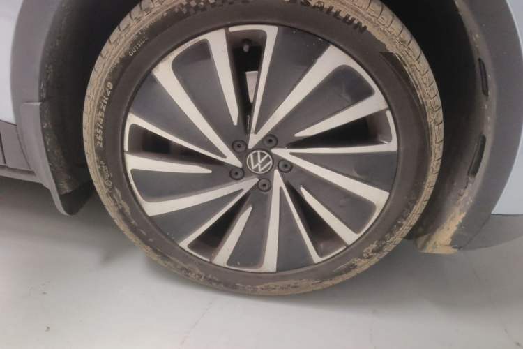 Used Volkswagen ID.4 X 2021 Pure+ Long-Range Edition Right Front Wheel Hub
