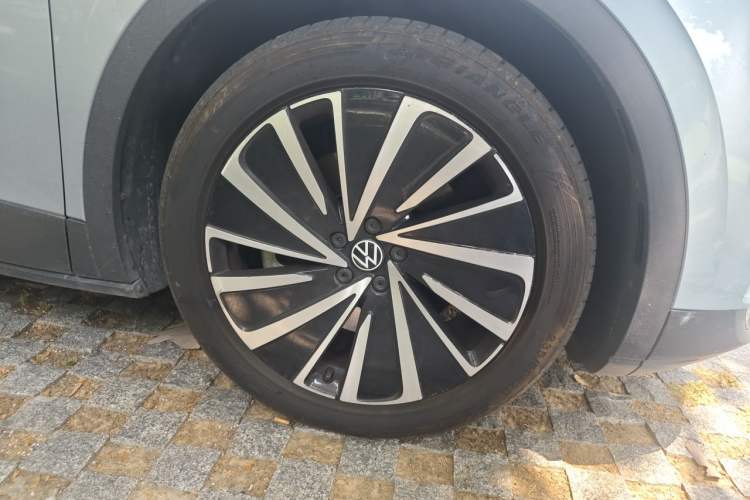 Used Volkswagen ID.4 X 2021 Pure+ Long-Range Edition Right Front Wheel Hub