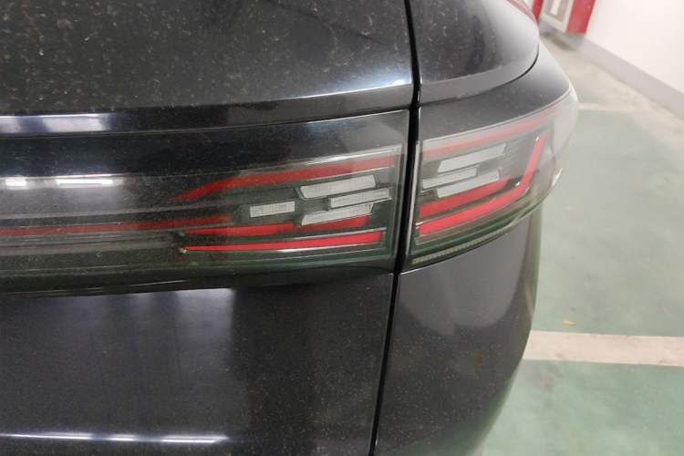 Used Volkswagen ID.4 X 2021 Pro Smart Long-Range Edition Right Rear Taillight