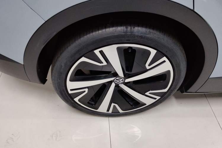 Used Volkswagen ID.4 X 2021 Kinergy All-Wheel Drive Early-Bird Edition Right Rear Wheel Hub