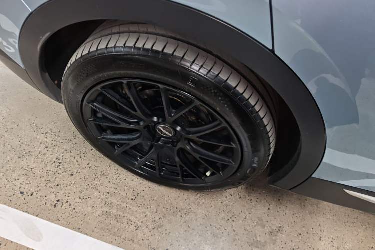 Used Volkswagen ID.4 X 2021 Pro Smart Long-Range Edition Right Rear Wheel Hub