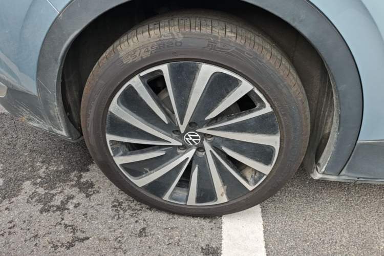 Used Volkswagen ID.4 X 2021 Pro Smart Long-Range Edition Right Rear Wheel Hub