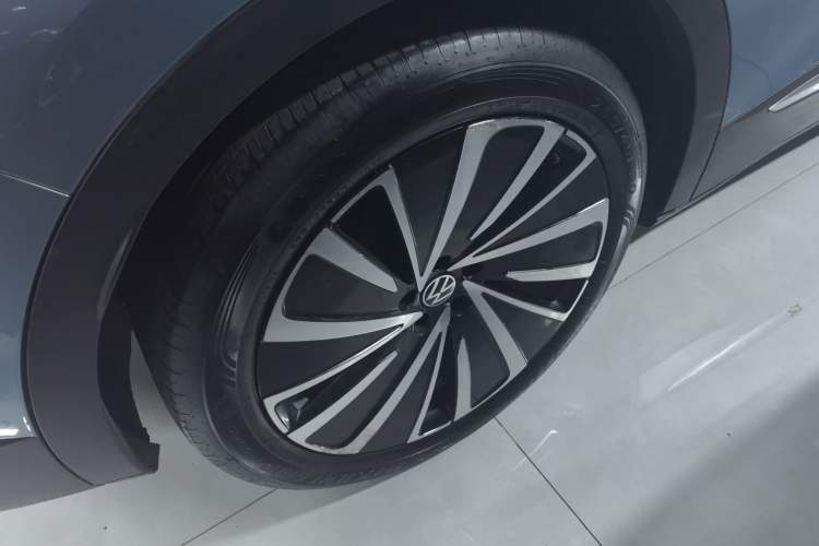 Used Volkswagen ID.4 X 2021 Pro Smart Long-Range Edition Right Rear Wheel Hub