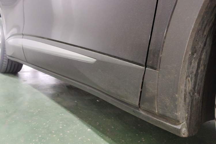 Used Volkswagen ID.4 X 2021 Pro Smart Long-Range Edition Right Side Sill