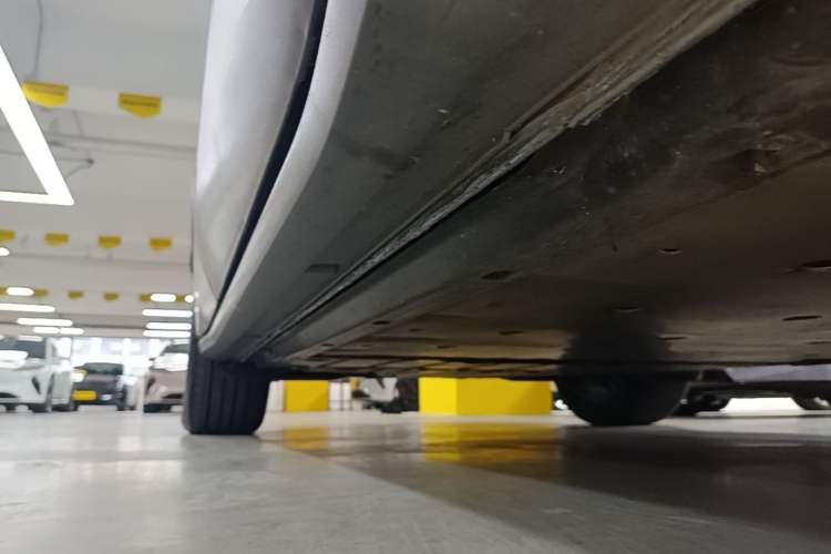 Used Volkswagen ID.4 X 2021 Pure Edition Right Side Sill