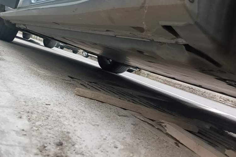 Used Volkswagen ID.4 X 2021 Pro Smart Long-Range Edition Right Side Sill