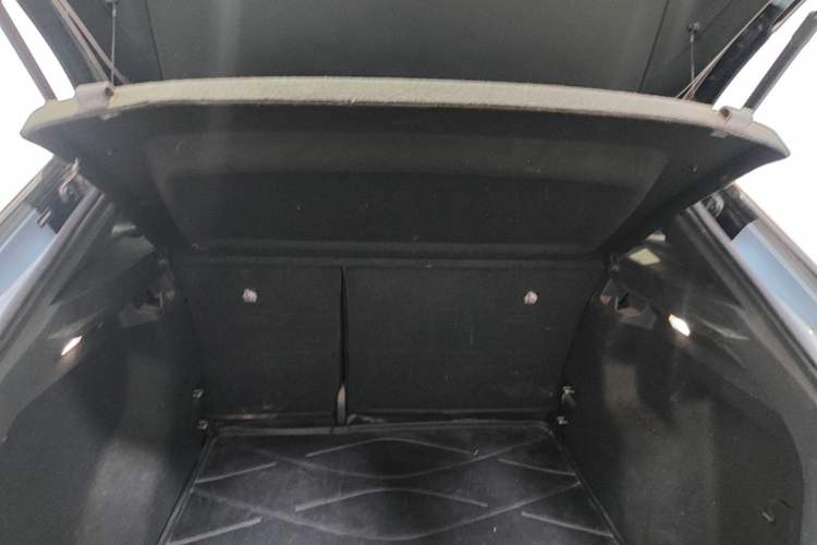 Used Volkswagen ID.4 X 2021 Pure Edition Trunk