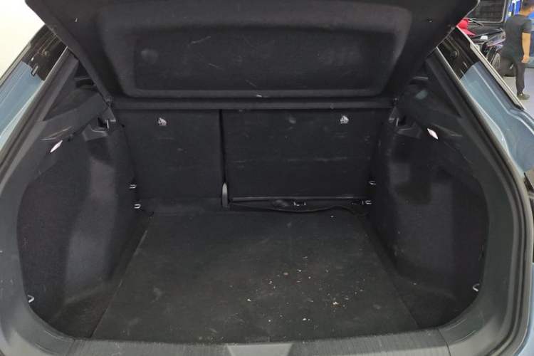 Used Volkswagen ID.4 X 2021 Pro Smart Long-Range Edition Trunk